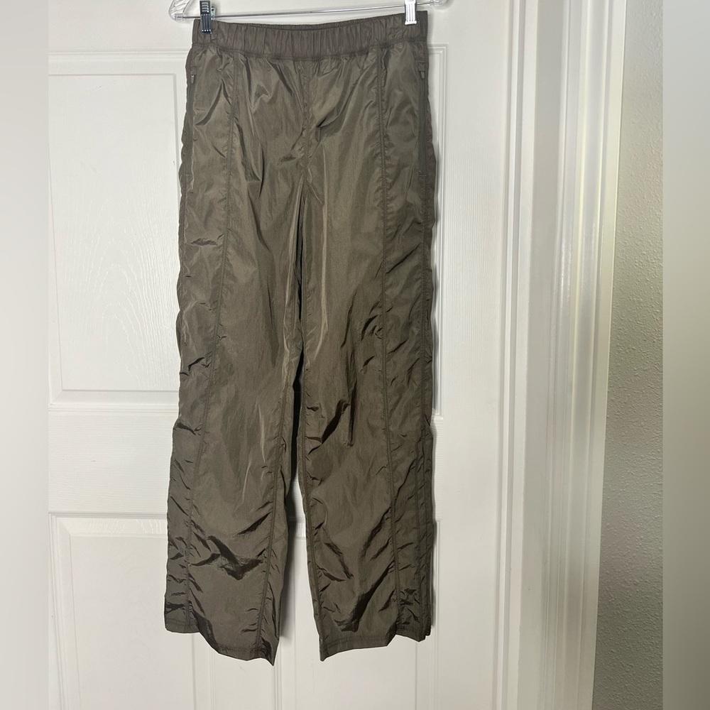 TNA Action Nylon Joggers Sweat Pants Lounge Workout Sz S